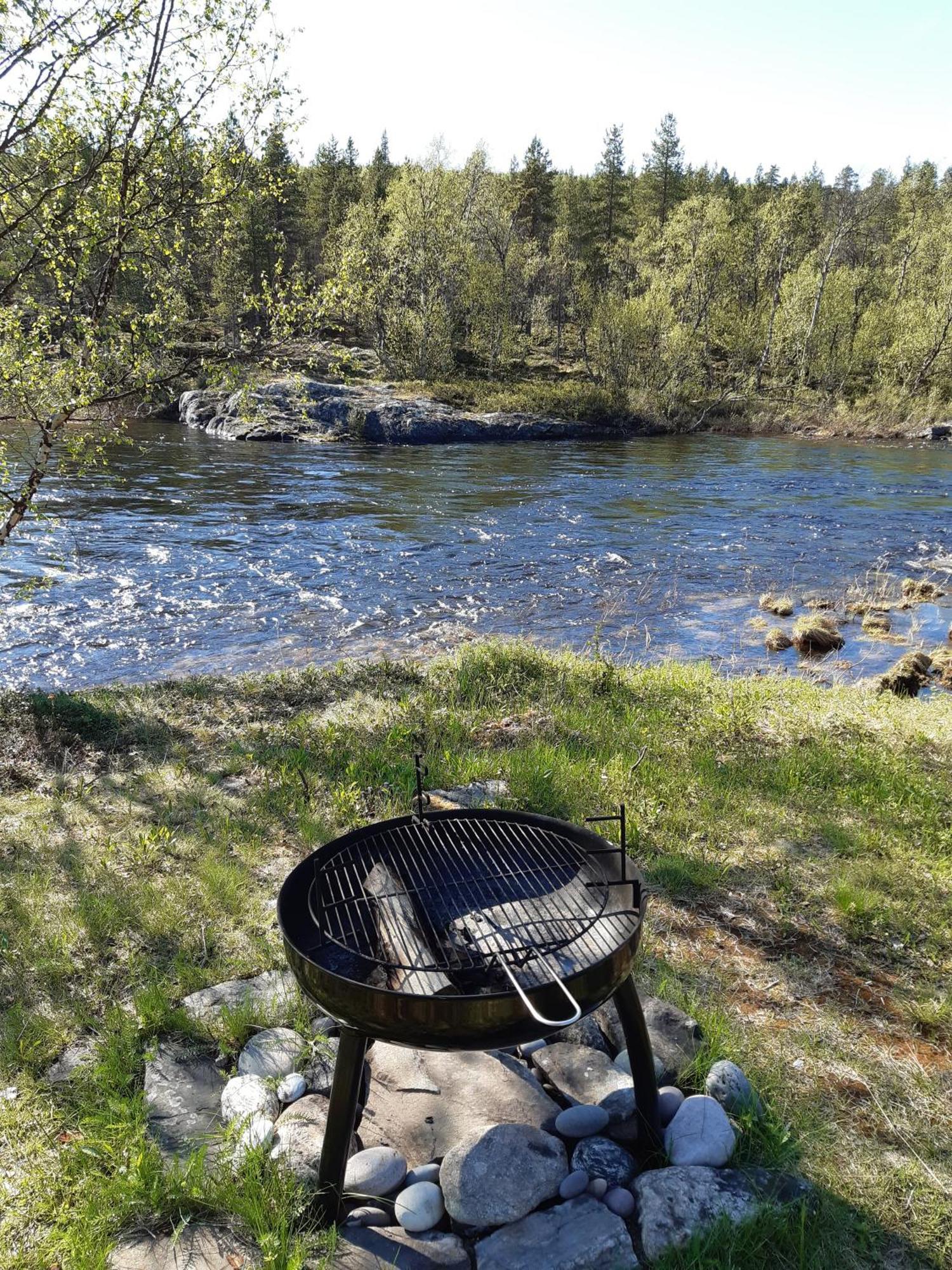 Leppaelaen Vanhatupa Rantasaunalla